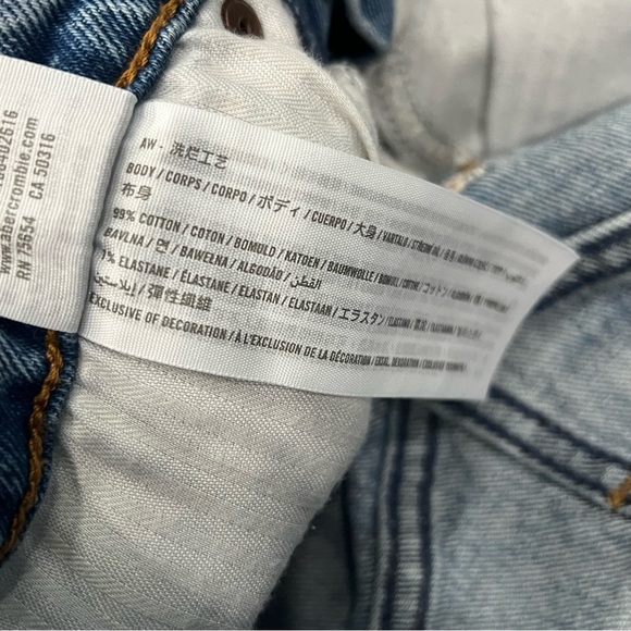 Abercrombie & Fitch High Rise Mom Jean Shorts - Picture 7 of 7